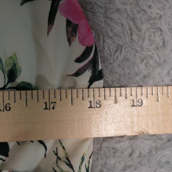 Madden NYC Floral Dress Womens XXL Ivory Deep V Smocked Waist Flirty Beachy - Picture 8 of 13